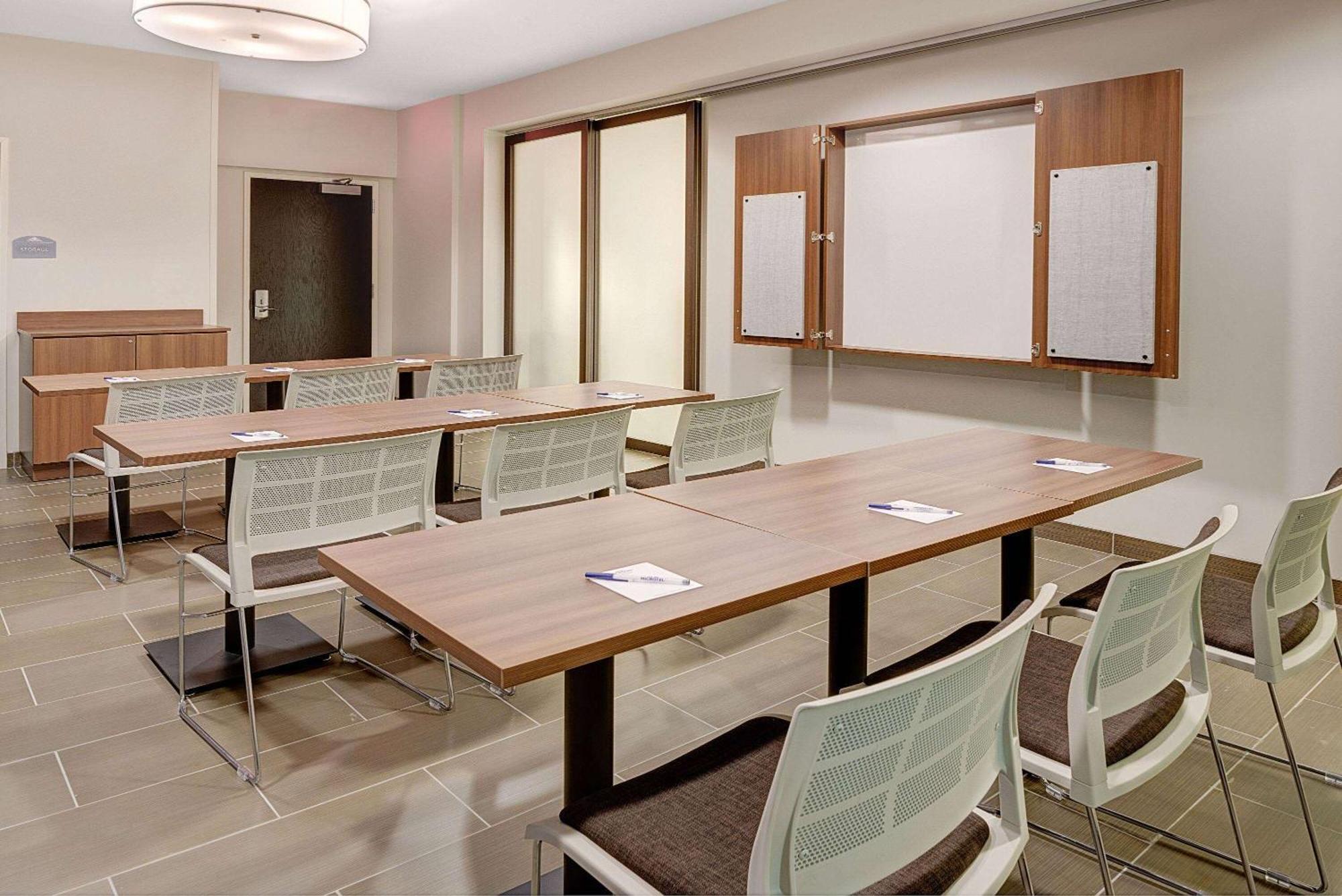 Microtel Inn & Suites By Wyndham Philadelphia Airport Ridley Park Esterno foto